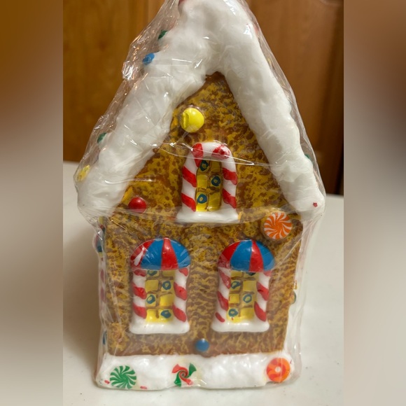 Vintage Christmas Gingerbread House Candle large - Picture 3 of 9